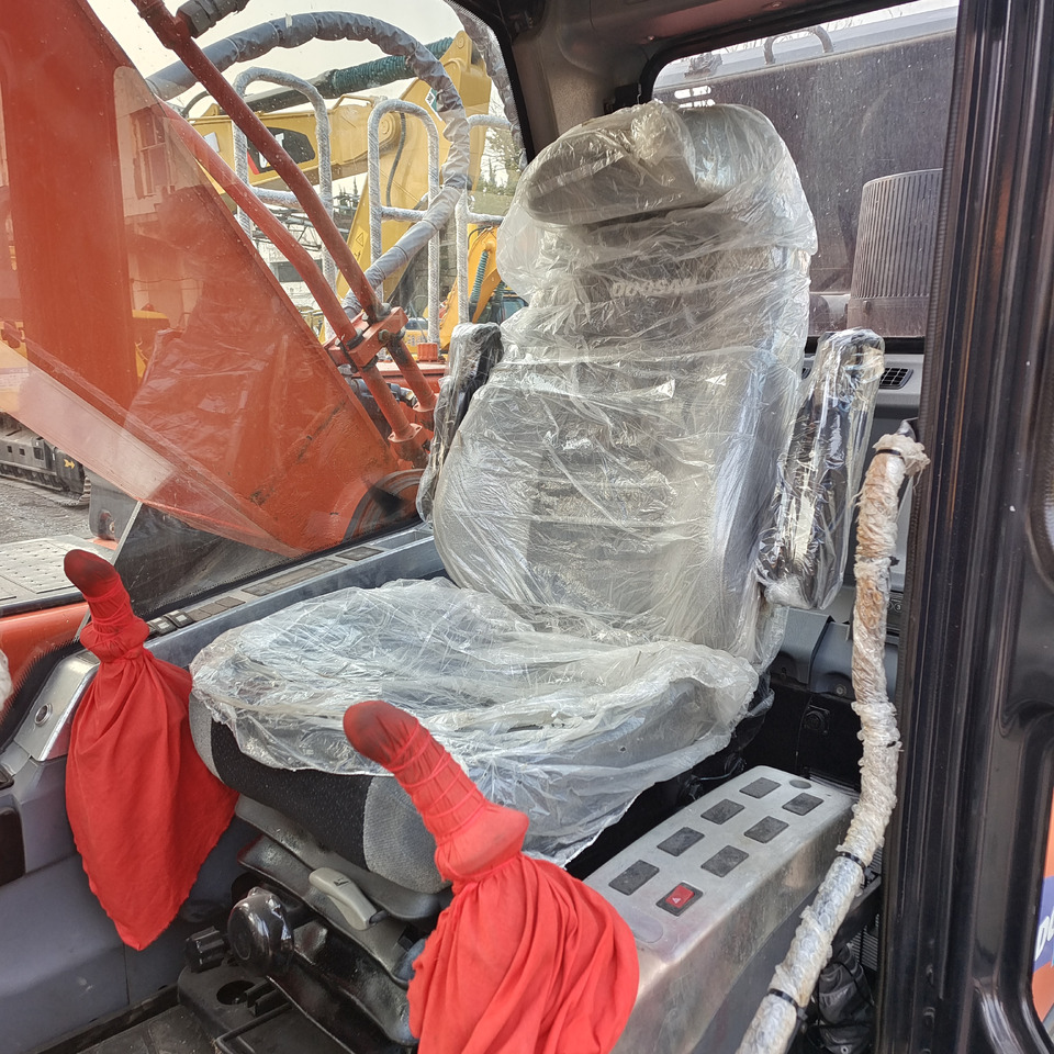 DOOSAN DX300LC-9C Doosan DX 300 LC - 9 C - Ekskavator perayap: gambar 3 DOOSAN DX300LC-9C Doosan DX 300 LC - 9 C - Ekskavator perayap: gambar 3