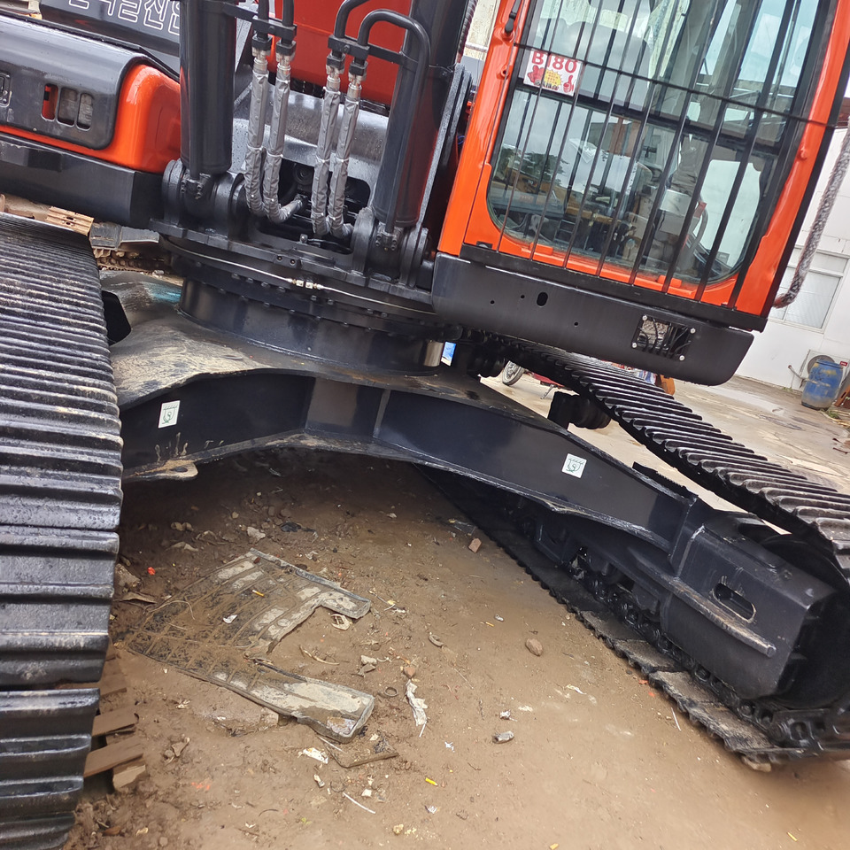 Ekskavator perayap DOOSAN DX340 LCA: gambar 7