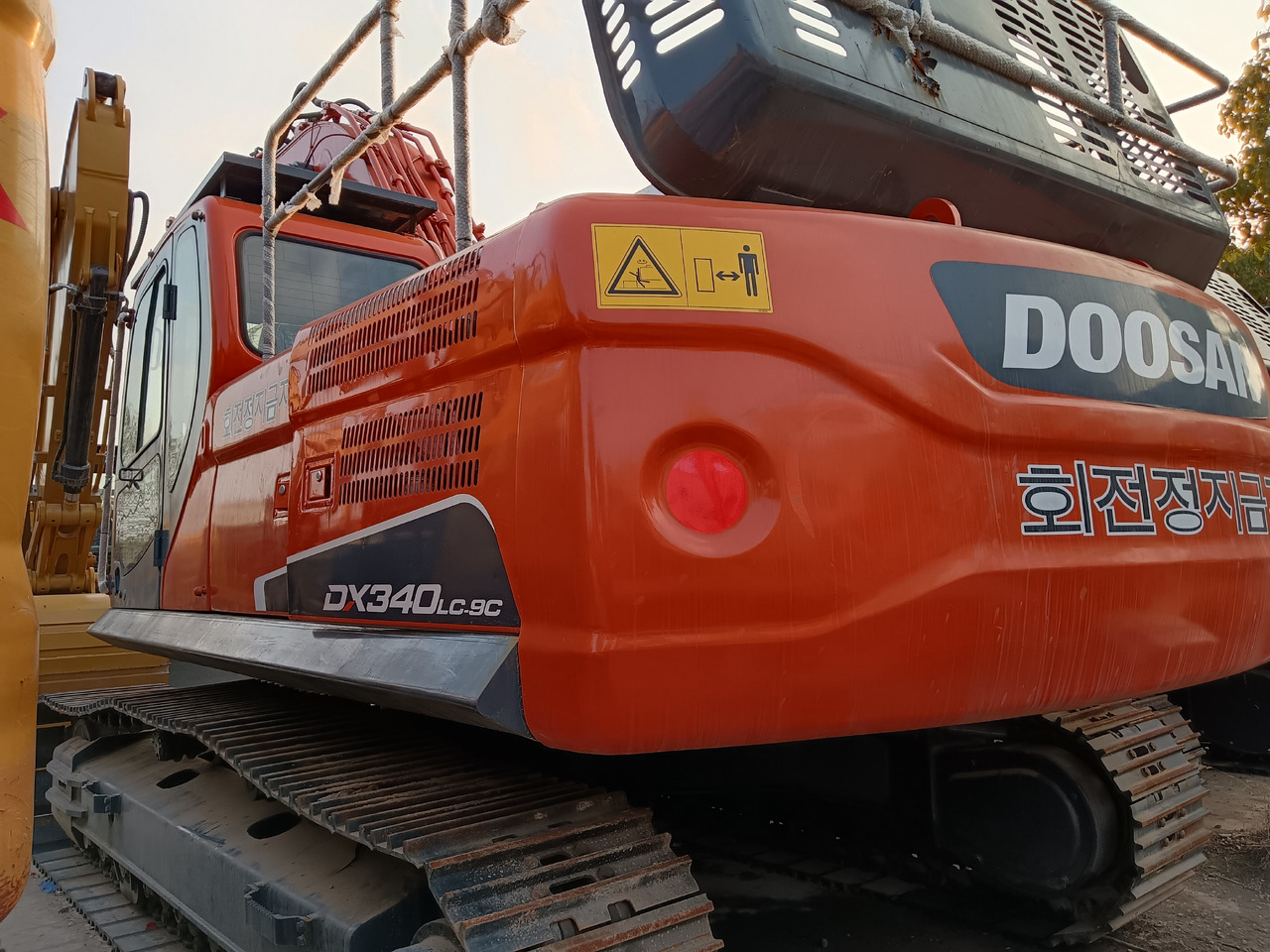 DOOSAN DX340LC-9C DX340 LCA - Ekskavator perayap: gambar 1 DOOSAN DX340LC-9C DX340 LCA - Ekskavator perayap: gambar 1