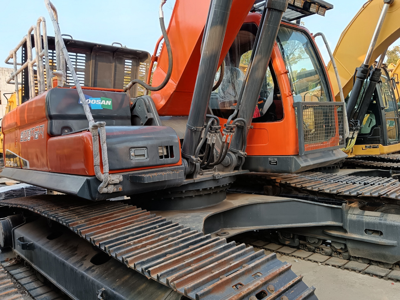 DOOSAN DX340LC-9C DX340 LCA - Ekskavator perayap: gambar 5 DOOSAN DX340LC-9C DX340 LCA - Ekskavator perayap: gambar 5