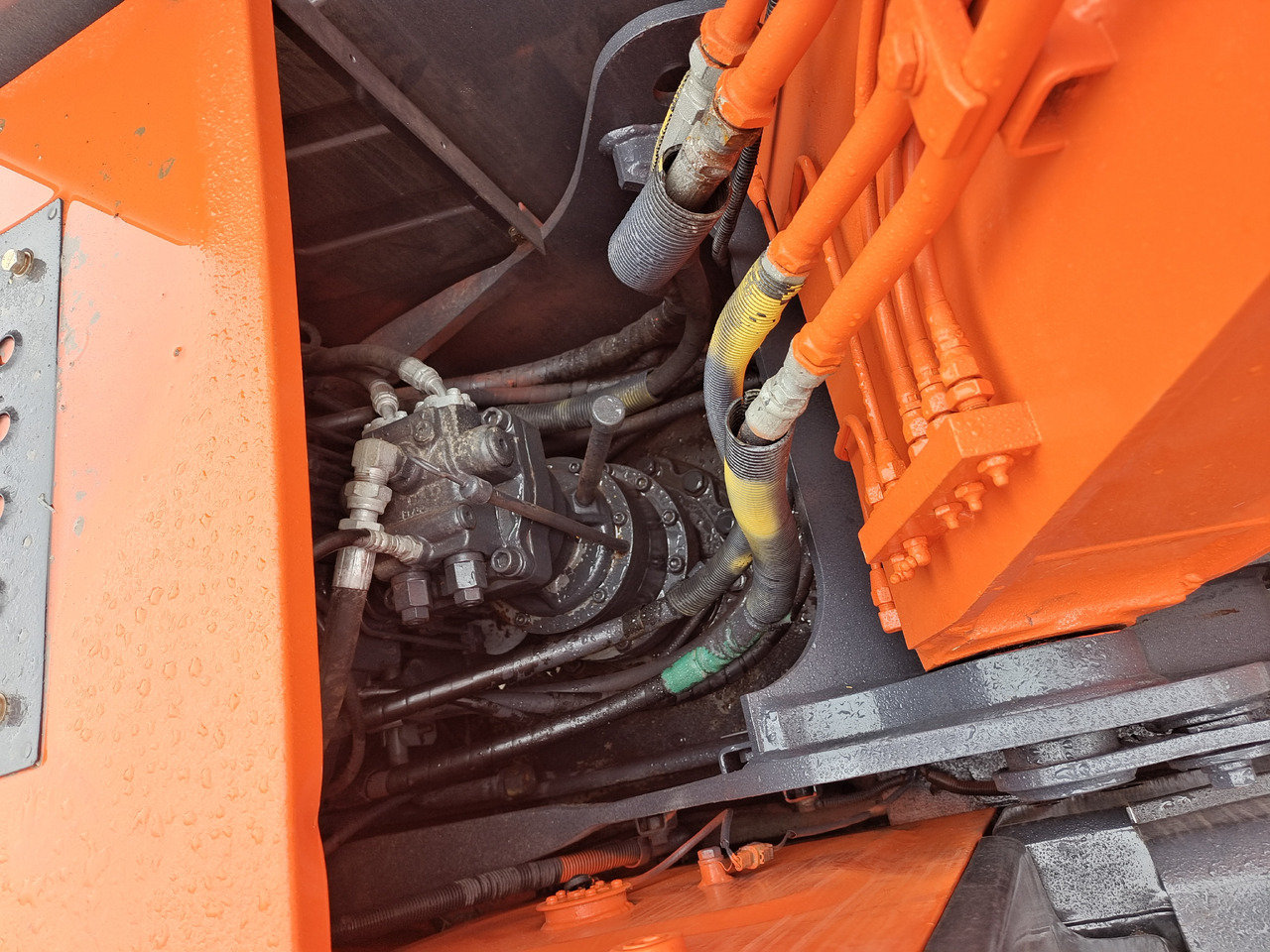 HITACHI ZX 120 Hitachi ZAXIS 120 - Ekskavator perayap: gambar 5 HITACHI ZX 120 Hitachi ZAXIS 120 - Ekskavator perayap: gambar 5