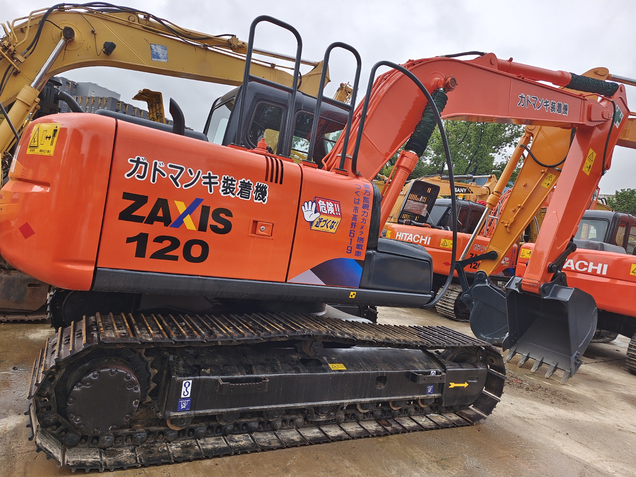 HITACHI ZX120 - Ekskavator perayap: gambar 3 HITACHI ZX120 - Ekskavator perayap: gambar 3
