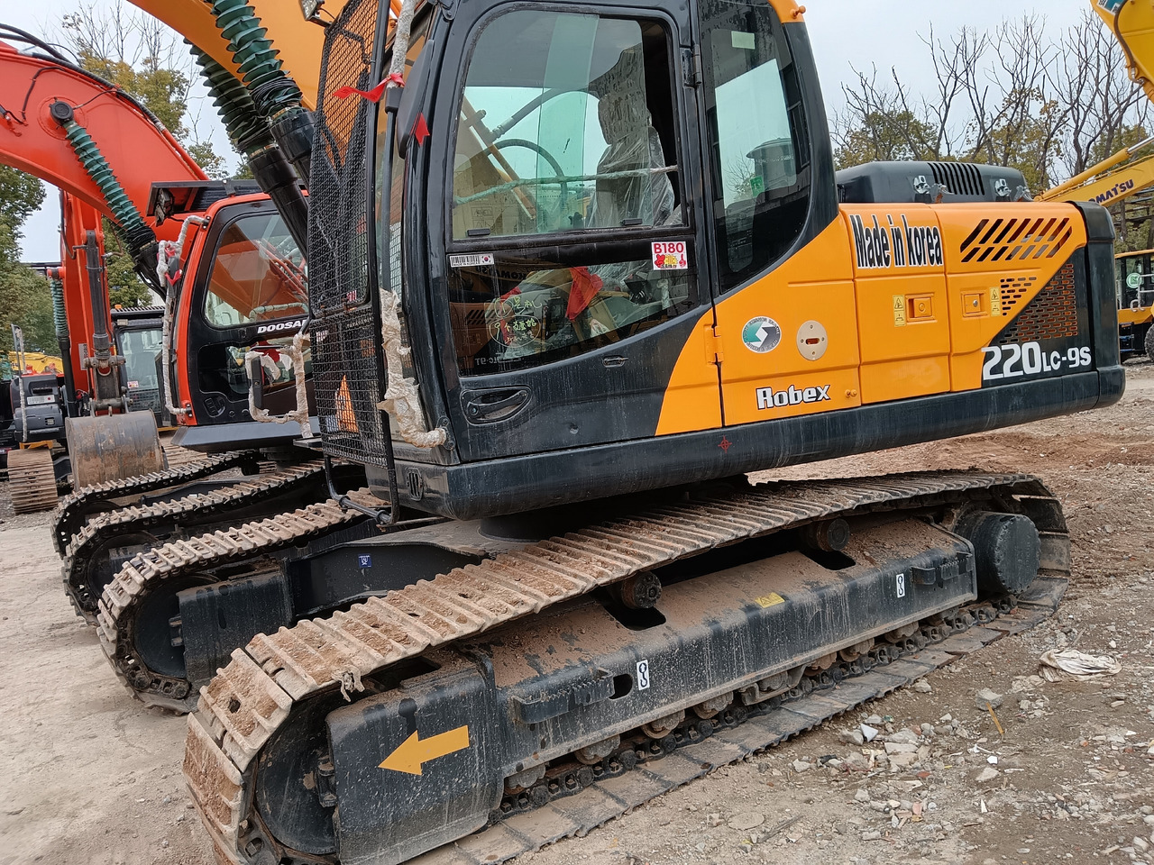 Ekskavator perayap HYUNDAI 220LC-9S 220LC-9T 220LC: gambar 1