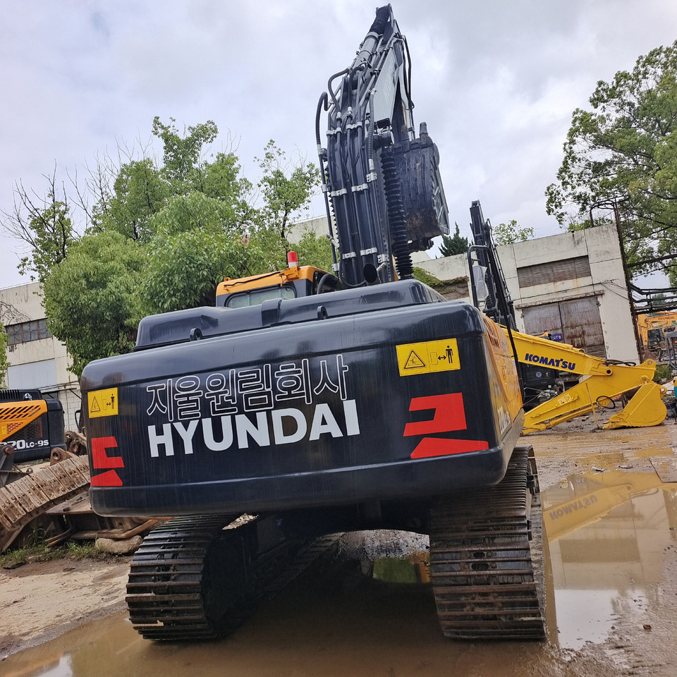 HYUNDAI 220LC-9S - Ekskavator perayap: gambar 2 HYUNDAI 220LC-9S - Ekskavator perayap: gambar 2