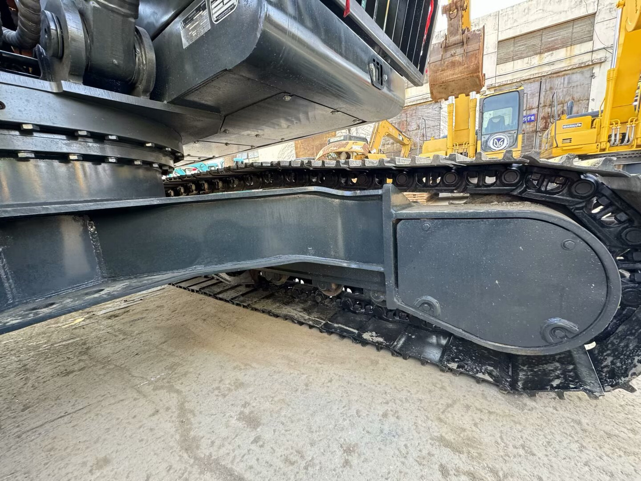HYUNDAI 220LC-9S - Ekskavator perayap: gambar 3 HYUNDAI 220LC-9S - Ekskavator perayap: gambar 3