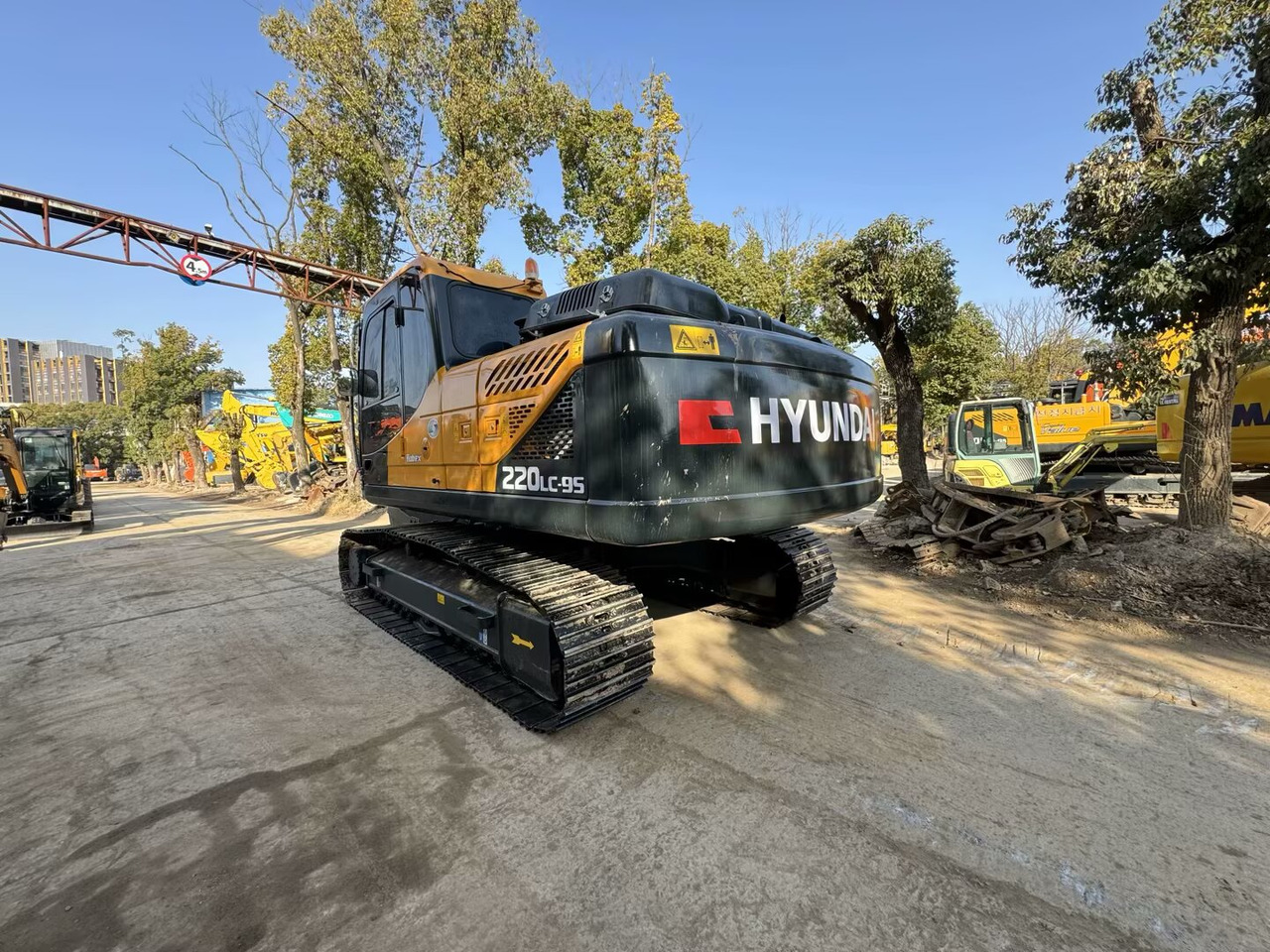 HYUNDAI 220LC-9S HX220HD HX225HD - Ekskavator perayap: gambar 5 HYUNDAI 220LC-9S HX220HD HX225HD - Ekskavator perayap: gambar 5