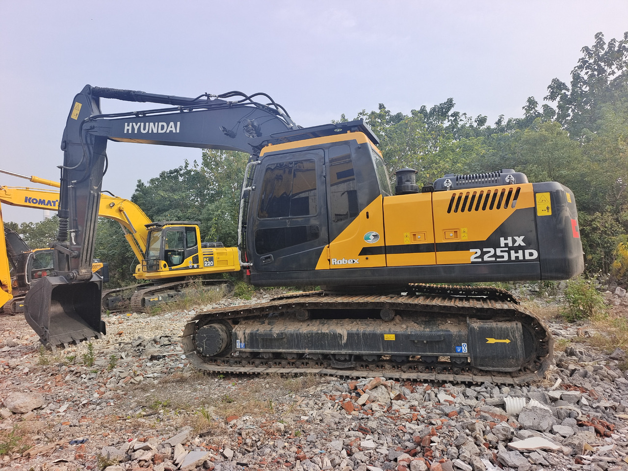 HYUNDAI HX225HD - Ekskavator perayap: gambar 2 HYUNDAI HX225HD - Ekskavator perayap: gambar 2