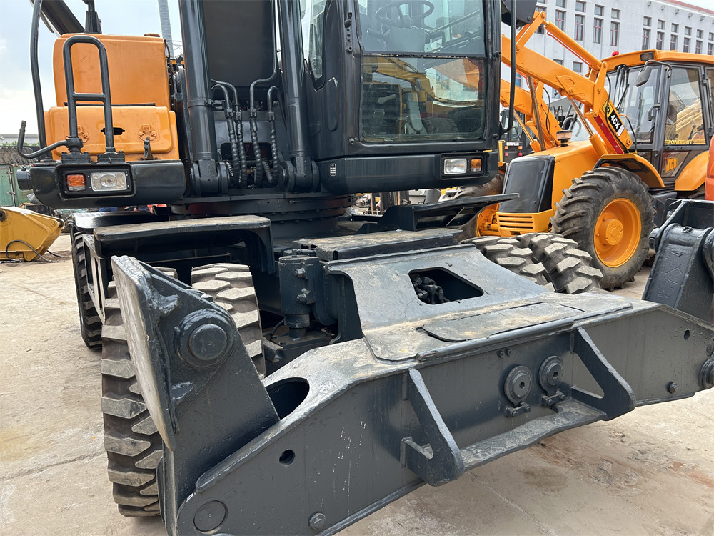 HYUNDAI R 210W-9 - Ekskavator roda: gambar 5 HYUNDAI R 210W-9 - Ekskavator roda: gambar 5