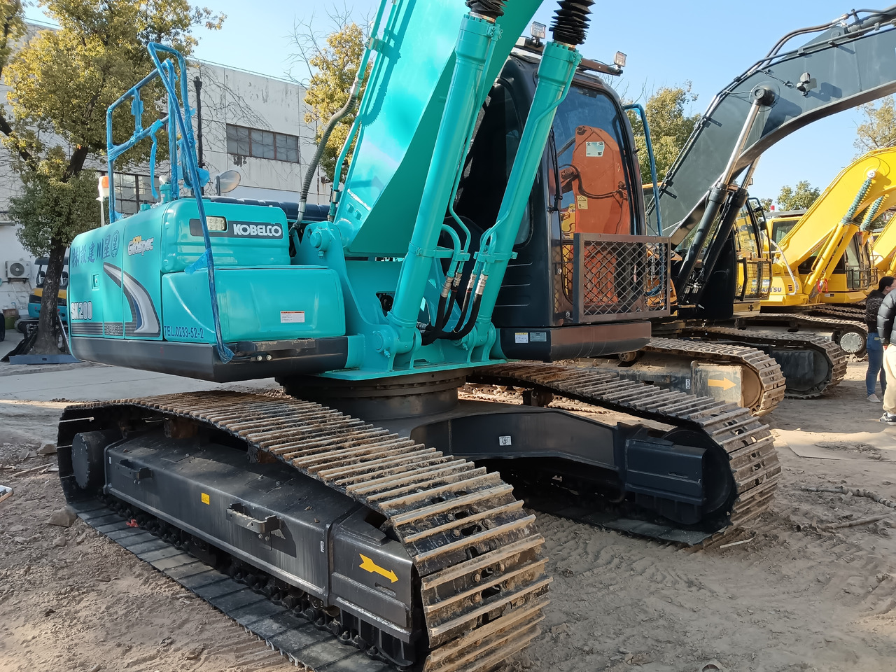 KOBELCO SK200-8 - Ekskavator perayap: gambar 5 KOBELCO SK200-8 - Ekskavator perayap: gambar 5