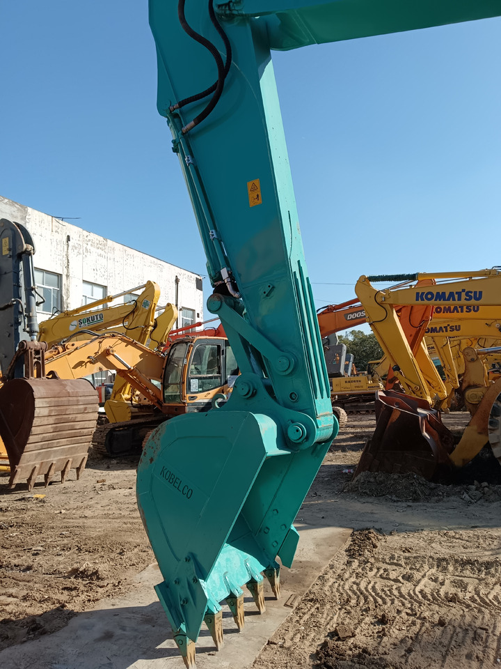 KOBELCO SK200-8 - Ekskavator perayap: gambar 4 KOBELCO SK200-8 - Ekskavator perayap: gambar 4