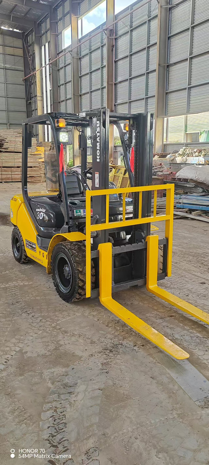 KOMATSU FD 30 - Forklift diesel: gambar 4 KOMATSU FD 30 - Forklift diesel: gambar 4
