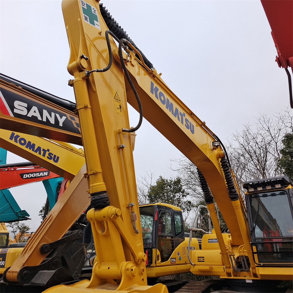 KOMATSU PC 210 LC - 8 - Ekskavator perayap: gambar 2 KOMATSU PC 210 LC - 8 - Ekskavator perayap: gambar 2