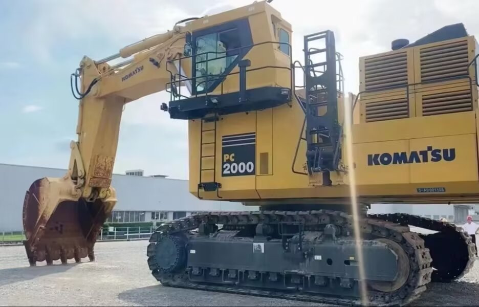 KOMATSU PC2000 200 TON MINING CRAWLER EXCAVATOR - Ekskavator perayap: gambar 2 KOMATSU PC2000 200 TON MINING CRAWLER EXCAVATOR - Ekskavator perayap: gambar 2