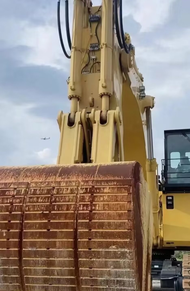 KOMATSU PC2000 MINING - Ekskavator perayap: gambar 2 KOMATSU PC2000 MINING - Ekskavator perayap: gambar 2