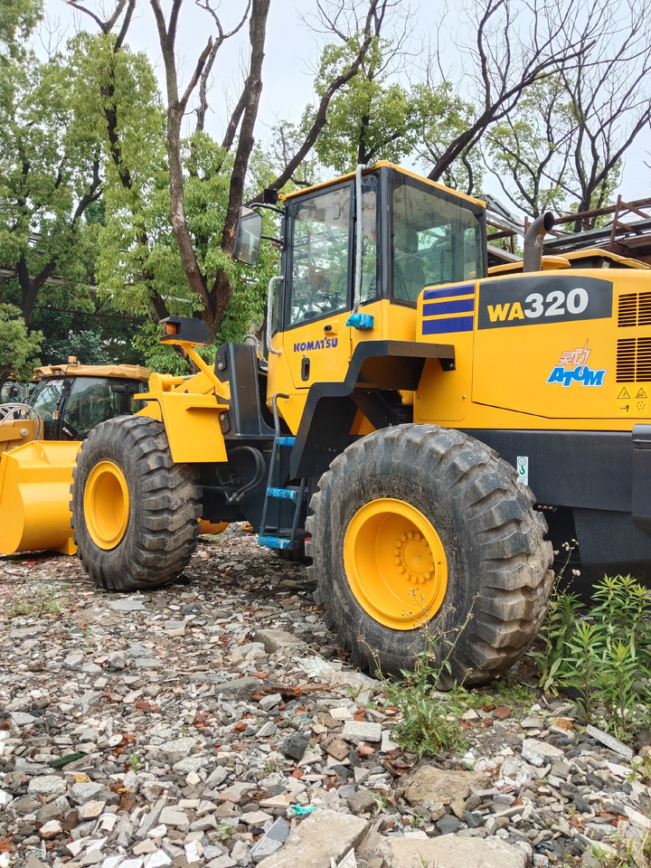 KOMATSU WA320-5 - Wheel loader: gambar 1 KOMATSU WA320-5 - Wheel loader: gambar 1
