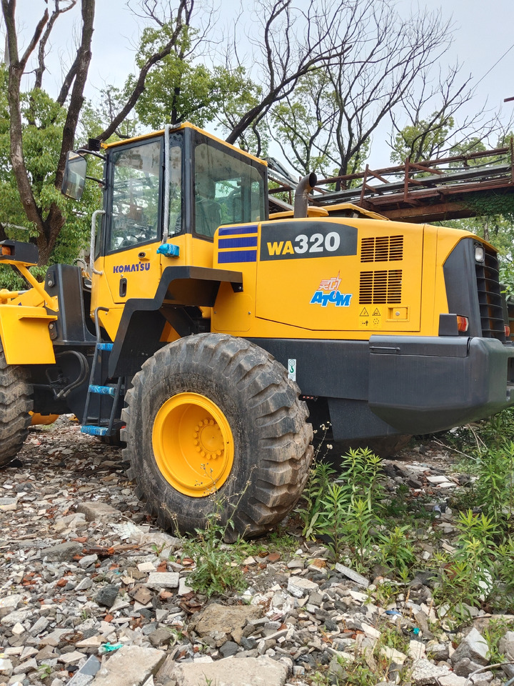 KOMATSU WA320 - Wheel loader: gambar 1 KOMATSU WA320 - Wheel loader: gambar 1