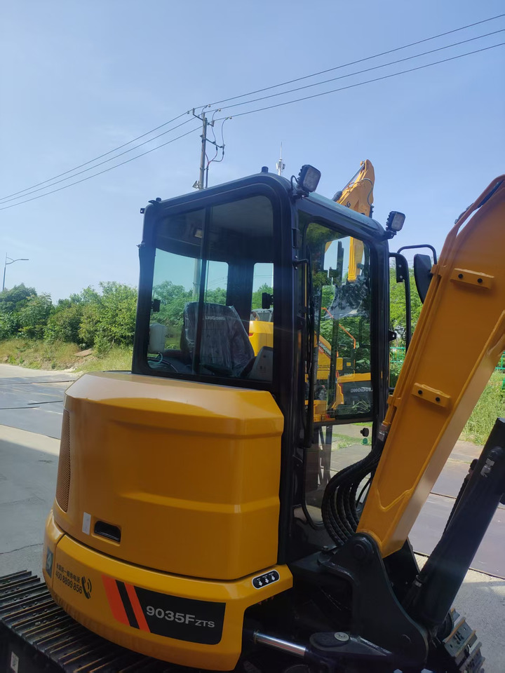 LIUGONG 9035F ZTSG4 BRAND NEW 3.8 TON 3 TON 4 TON MINI DIGGER - Ekskavator mini: gambar 4 LIUGONG 9035F ZTSG4 BRAND NEW 3.8 TON 3 TON 4 TON MINI DIGGER - Ekskavator mini: gambar 4
