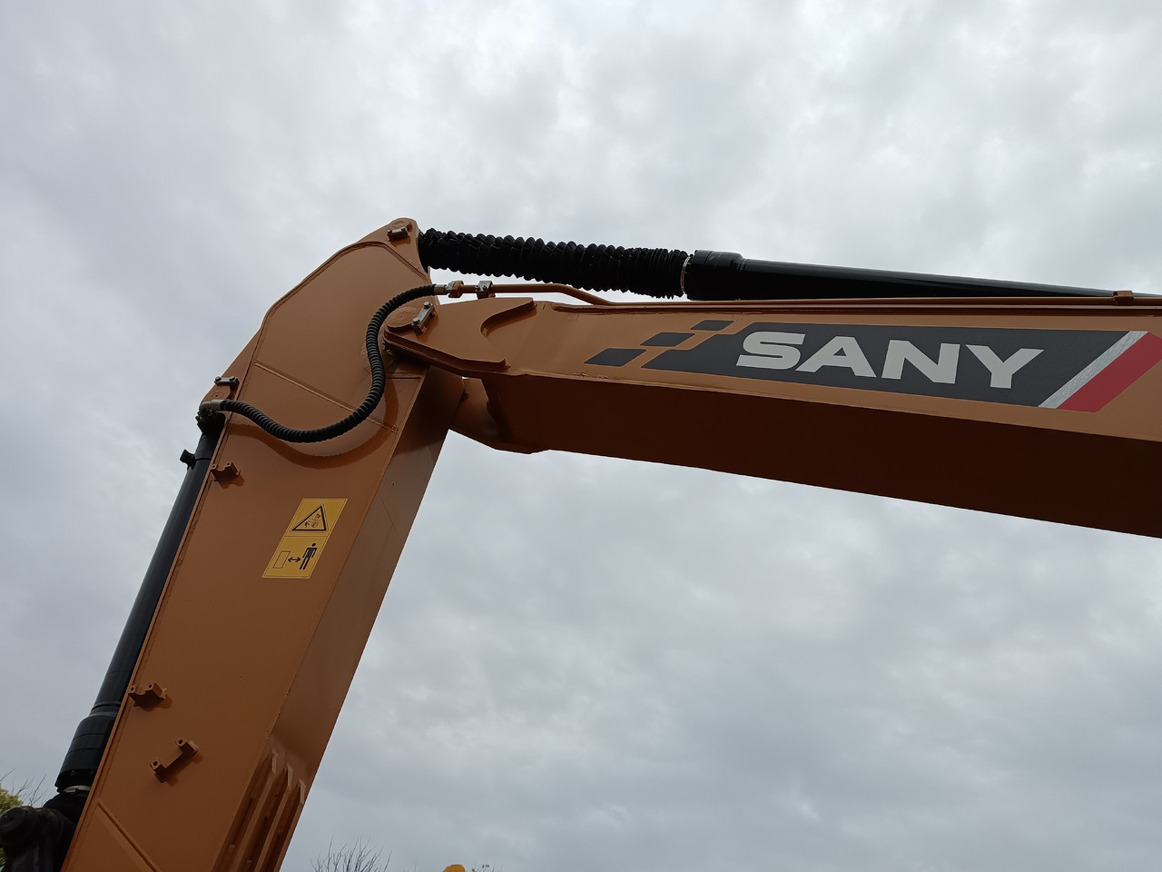 SANY SY 235H - Ekskavator perayap: gambar 4 SANY SY 235H - Ekskavator perayap: gambar 4