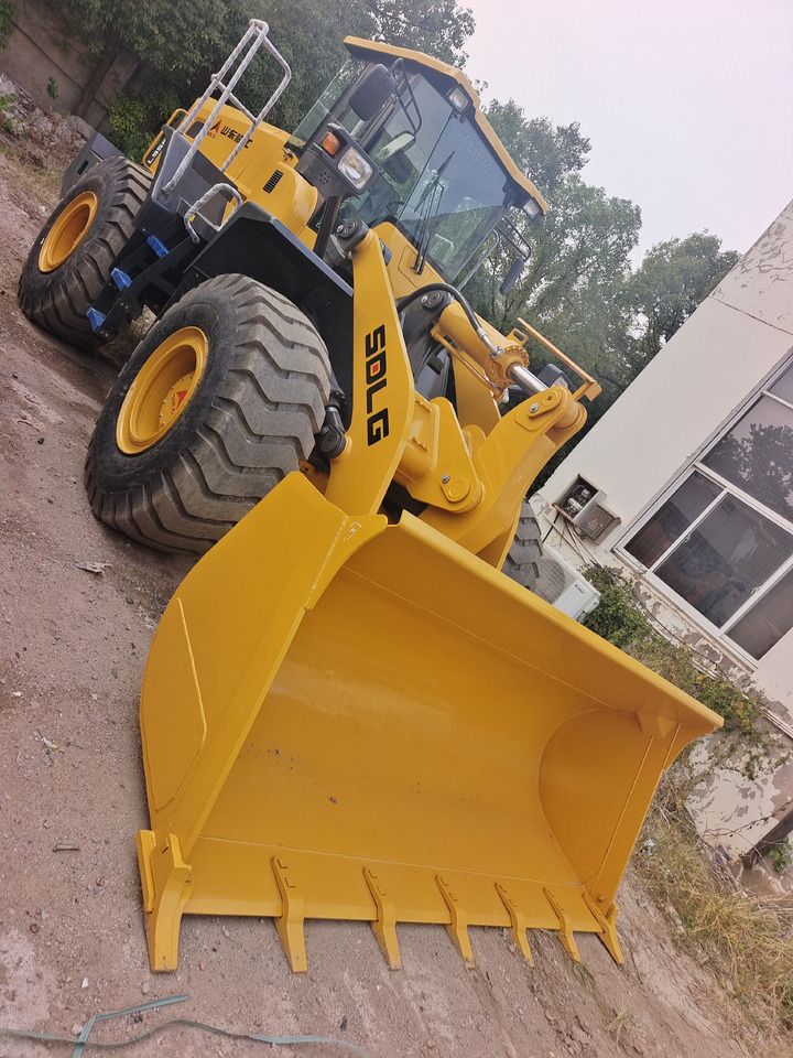 SDLG 956F - Wheel loader: gambar 2 SDLG 956F - Wheel loader: gambar 2