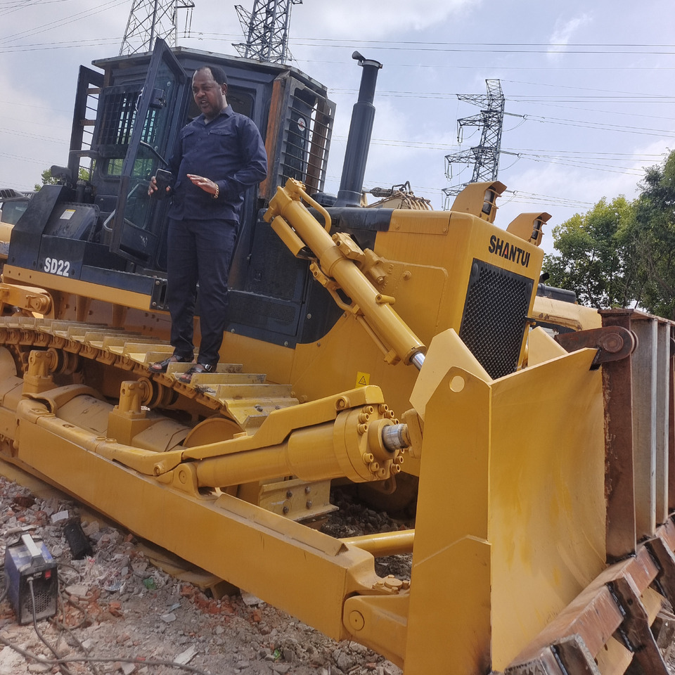 SHANTUI SD22 with Grass Fork for Efficient Brush Clearing - Bulldozer: gambar 3 SHANTUI SD22 with Grass Fork for Efficient Brush Clearing - Bulldozer: gambar 3