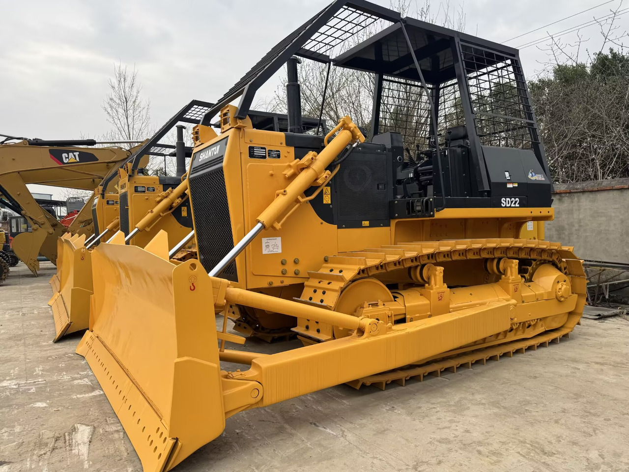 SHANTUI SD22F FORESTRY VERSION WITH WINCH - Bulldozer: gambar 1 SHANTUI SD22F FORESTRY VERSION WITH WINCH - Bulldozer: gambar 1