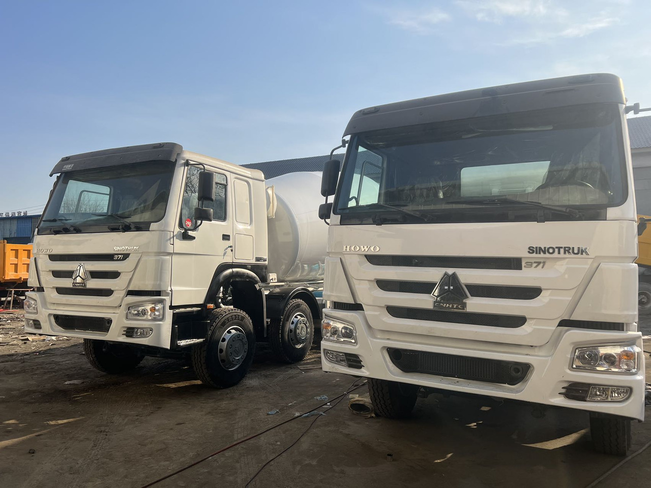 SINOTRUK HOWO 371 8X4 16 Cubic Meter SINOTRUK Howo Concrete Mixer Truck - Pengaduk semen: gambar 3 SINOTRUK HOWO 371 8X4 16 Cubic Meter SINOTRUK Howo Concrete Mixer Truck - Pengaduk semen: gambar 3