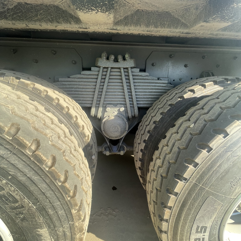 SINOTRUK HOWO 375 6*4 10 WHEELS TEN TIRES 371 380 400 420 HP - Truk jungkit: gambar 5 SINOTRUK HOWO 375 6*4 10 WHEELS TEN TIRES 371 380 400 420 HP - Truk jungkit: gambar 5