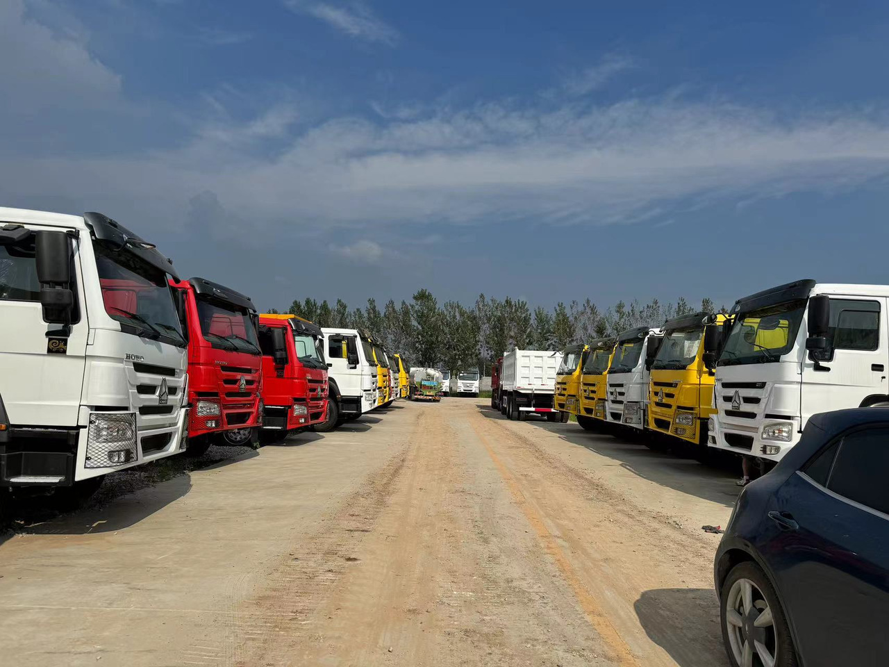 SINOTRUK HOWO 6*4 371 375 380 400 420 6×4 - Truk jungkit: gambar 4 SINOTRUK HOWO 6*4 371 375 380 400 420 6×4 - Truk jungkit: gambar 4