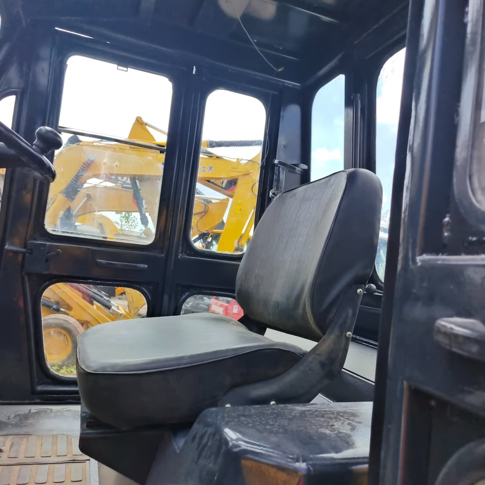 Forklift TCM FD 100: gambar 6