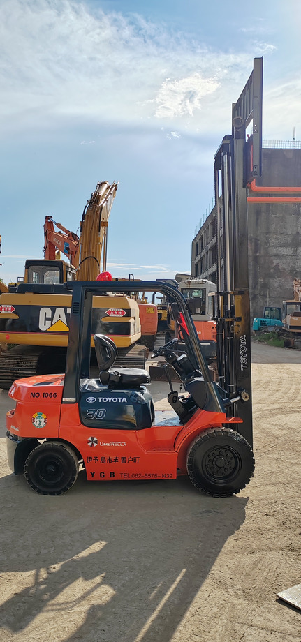 TOYOTA FD 30 - Forklift: gambar 5 TOYOTA FD 30 - Forklift: gambar 5