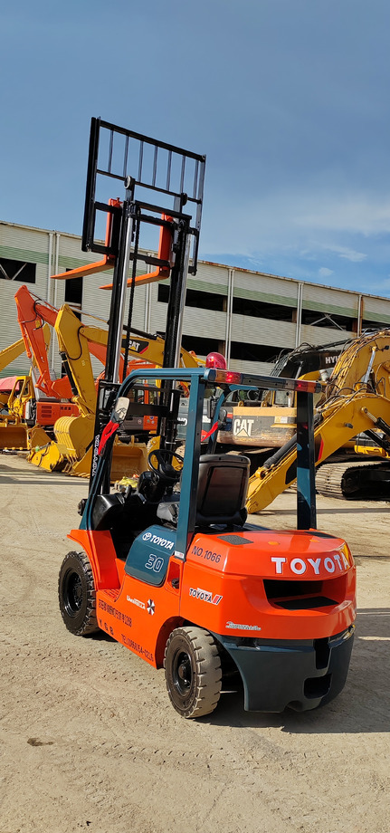 TOYOTA FD 30 - Forklift: gambar 1 TOYOTA FD 30 - Forklift: gambar 1