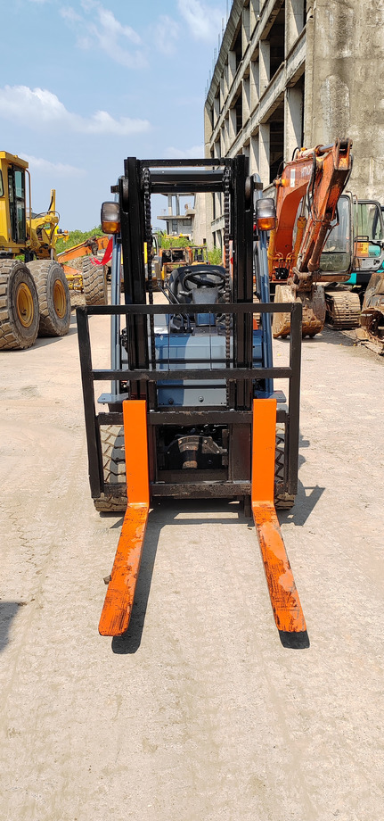 TOYOTA FD 35 - Forklift: gambar 2 TOYOTA FD 35 - Forklift: gambar 2