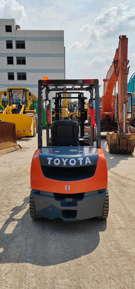 TOYOTA FD 35 - Forklift: gambar 3 TOYOTA FD 35 - Forklift: gambar 3