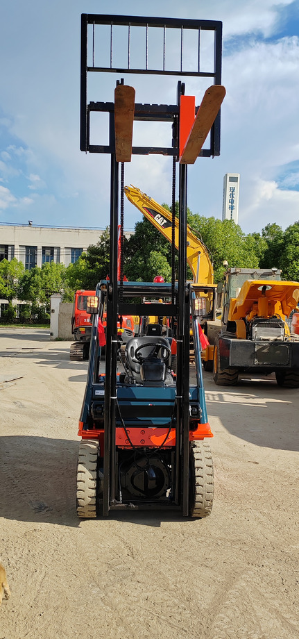 TOYOTA FD 35 - Forklift: gambar 5 TOYOTA FD 35 - Forklift: gambar 5