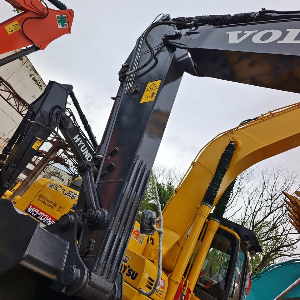 Ekskavator perayap VOLVO EC210 EC210D EC210B: gambar 13