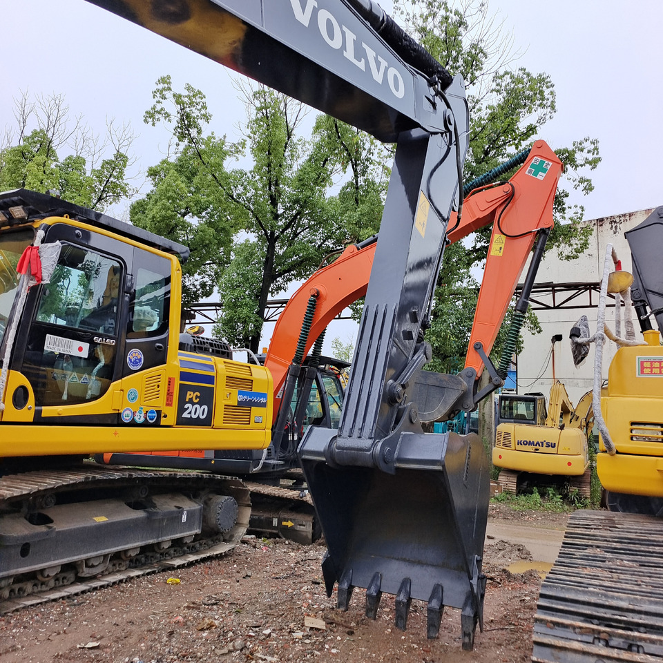 Ekskavator perayap VOLVO EC210 EC210D EC210B: gambar 8