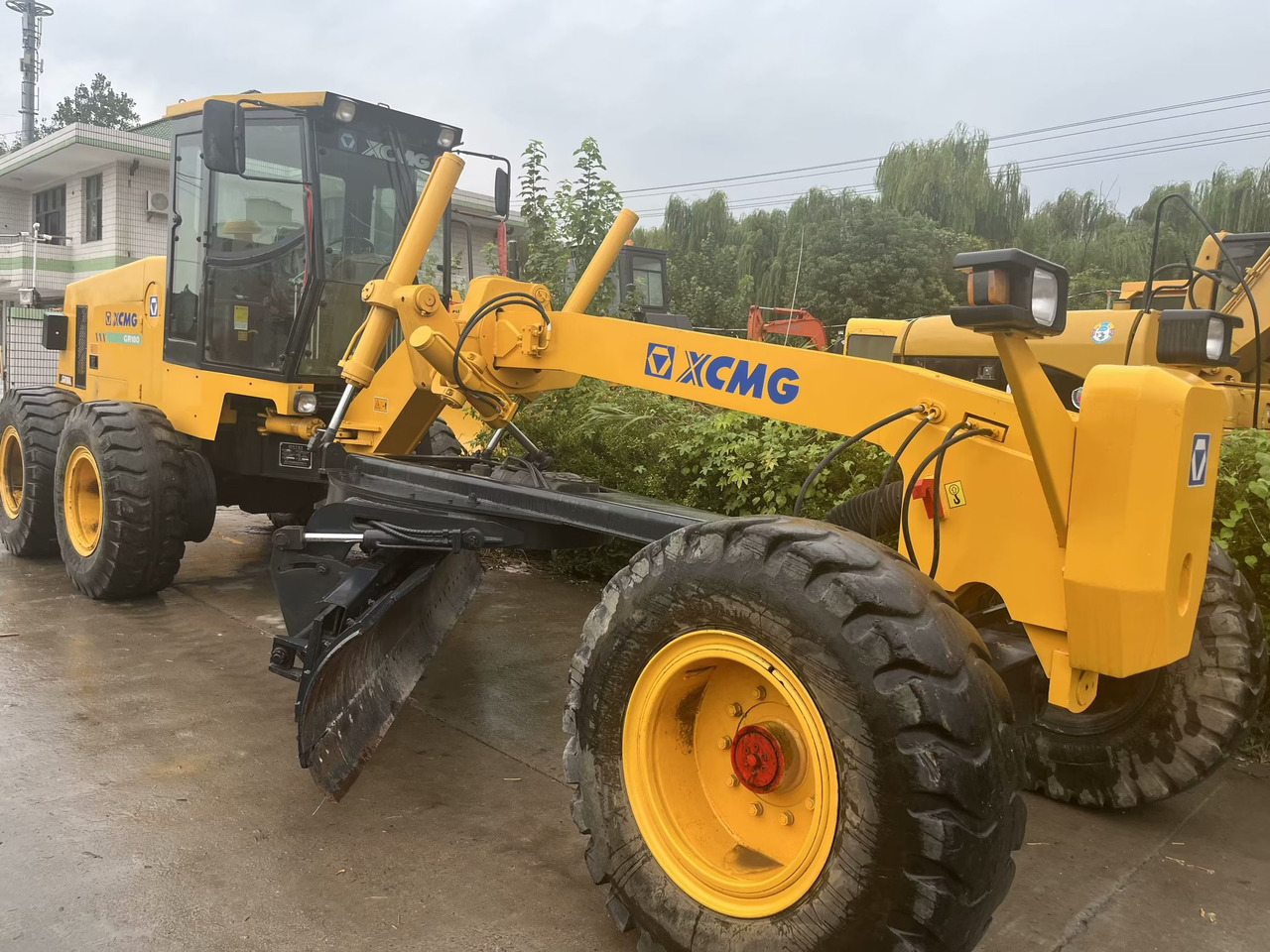 XCMG GR180 - Grader: gambar 2 XCMG GR180 - Grader: gambar 2