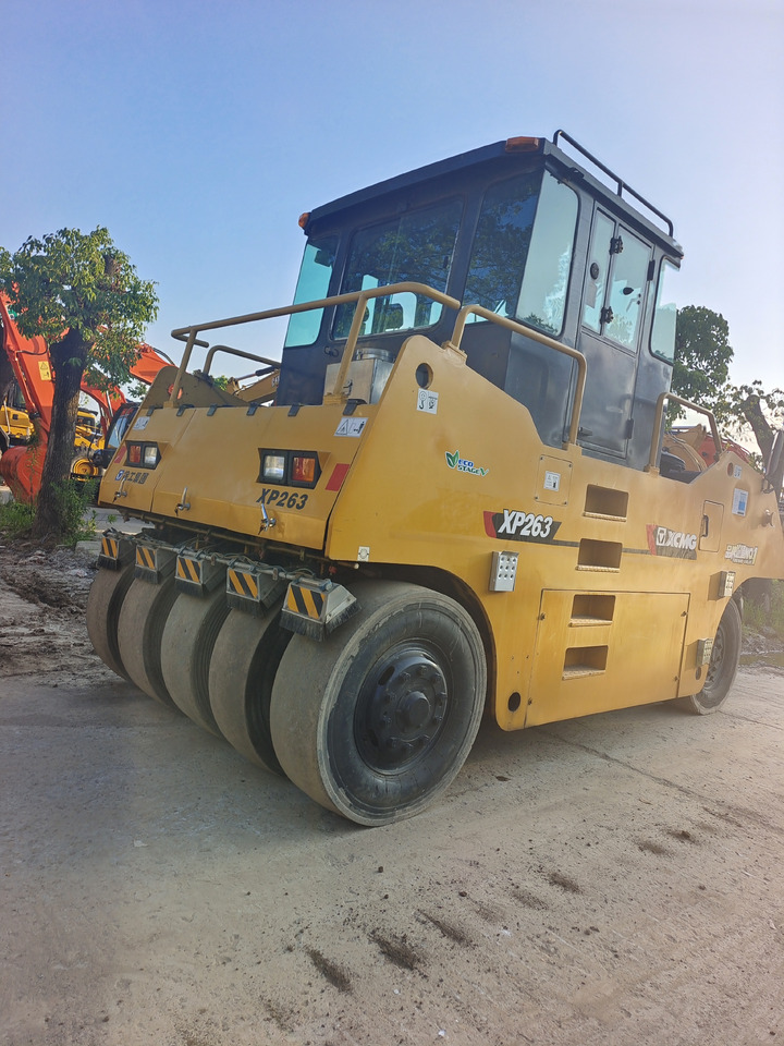 XCMG XP263 - Roller pneumatik: gambar 1 XCMG XP263 - Roller pneumatik: gambar 1
