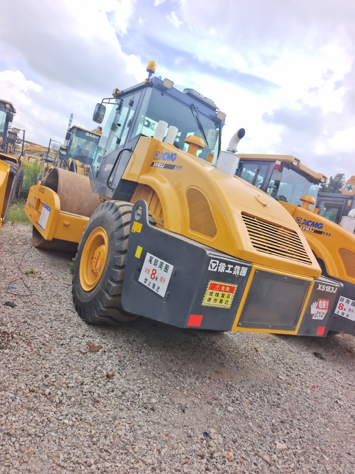 XCMG XS 183J - Roller jalan: gambar 2 XCMG XS 183J - Roller jalan: gambar 2