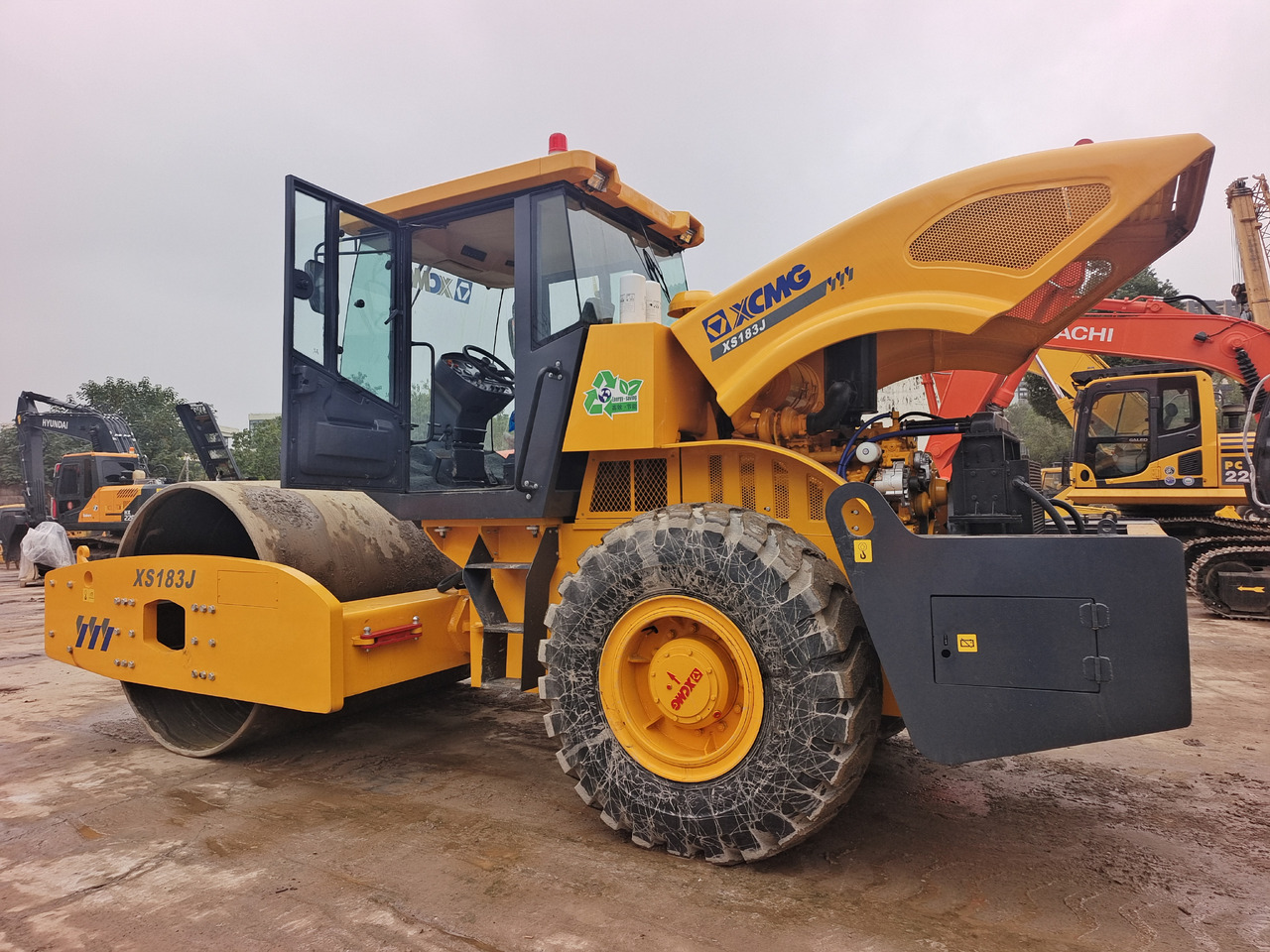XCMG XS 183J - Roller jalan: gambar 1 XCMG XS 183J - Roller jalan: gambar 1