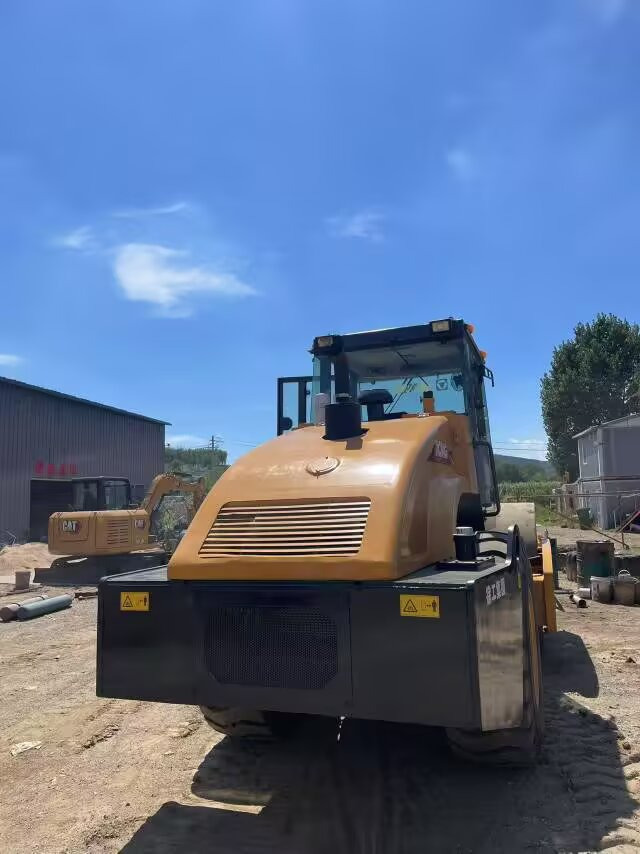 XCMG XS 222J 223J 263J 183J 163J - Roller jalan: gambar 5 XCMG XS 222J 223J 263J 183J 163J - Roller jalan: gambar 5