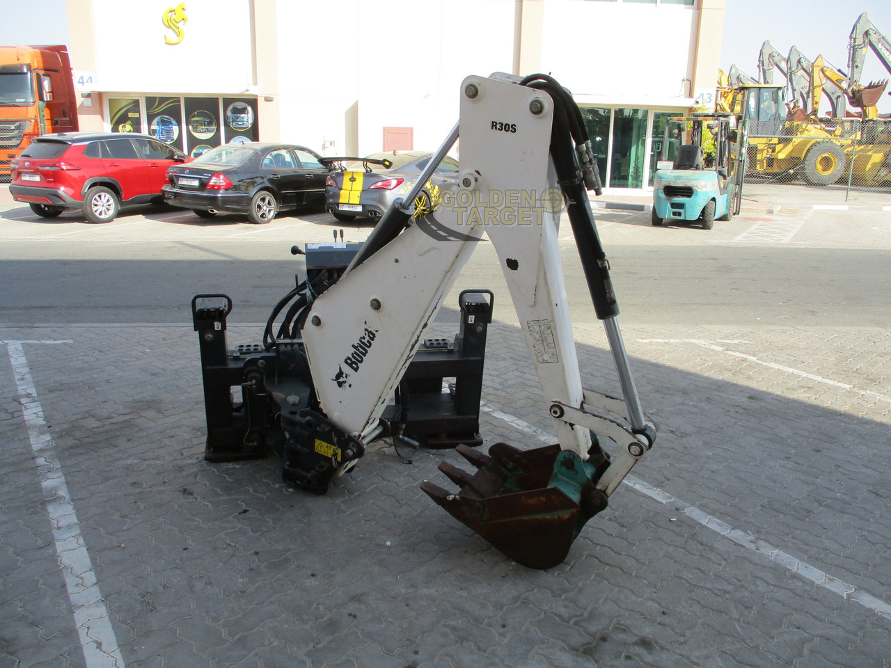 BOBCAT Skid Steer R30S Backhoe Attachment - Ember loader untuk Skid steer: gambar 1 BOBCAT Skid Steer R30S Backhoe Attachment - Ember loader untuk Skid steer: gambar 1