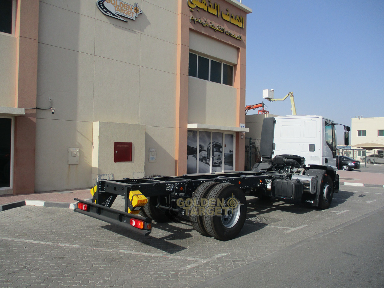 IVECO EUROCARGO 180E28 4x2 Chassis - Truk sasis: gambar 3 IVECO EUROCARGO 180E28 4x2 Chassis - Truk sasis: gambar 3