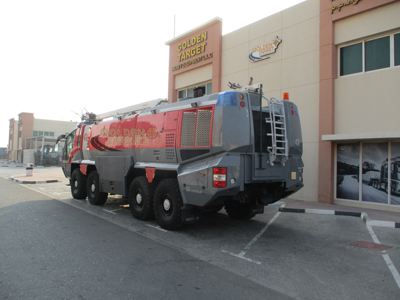 MAN FLF PANTHER 8x8 Airport Fire Truck - Truk pemadam kebakaran: gambar 4 MAN FLF PANTHER 8x8 Airport Fire Truck - Truk pemadam kebakaran: gambar 4