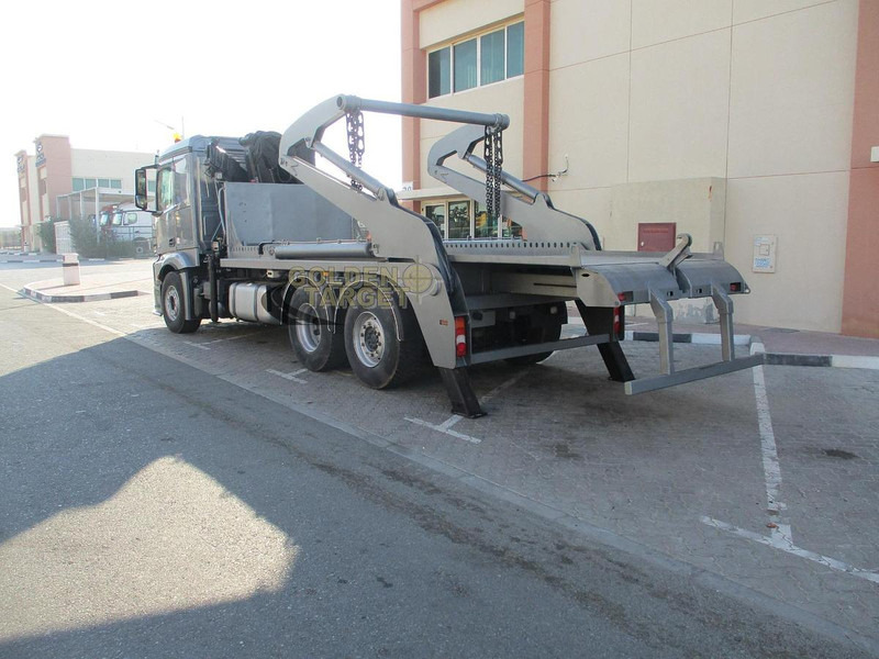 Mercedes-Benz 2642 6×2 Double Skip Loader with HIAB Crane - Loader konstruksi: gambar 5 Mercedes-Benz 2642 6×2 Double Skip Loader with HIAB Crane - Loader konstruksi: gambar 5