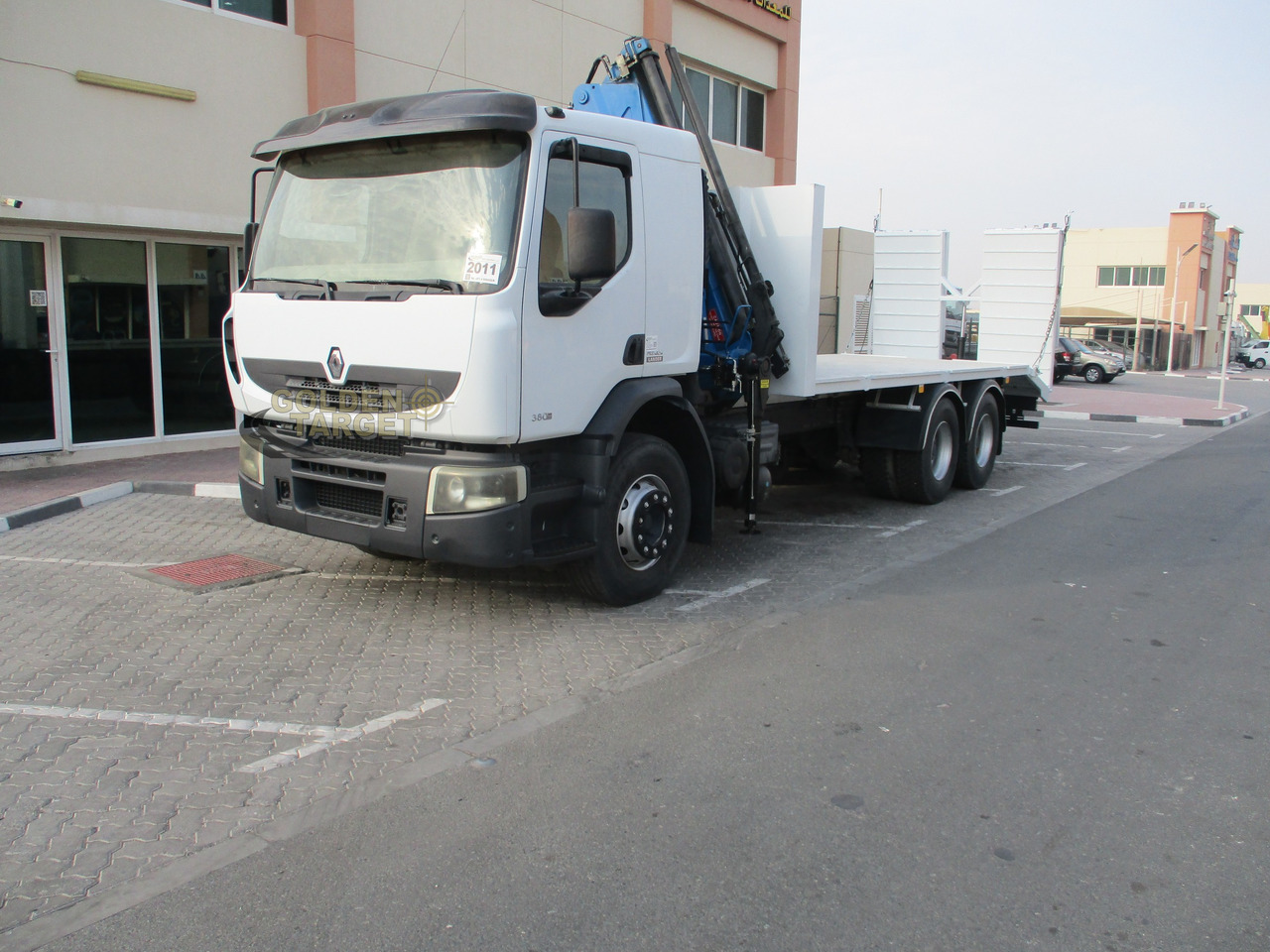 RENAULT Kerax 380 6×4 Crane Truck - Truk derek: gambar 2 RENAULT Kerax 380 6×4 Crane Truck - Truk derek: gambar 2