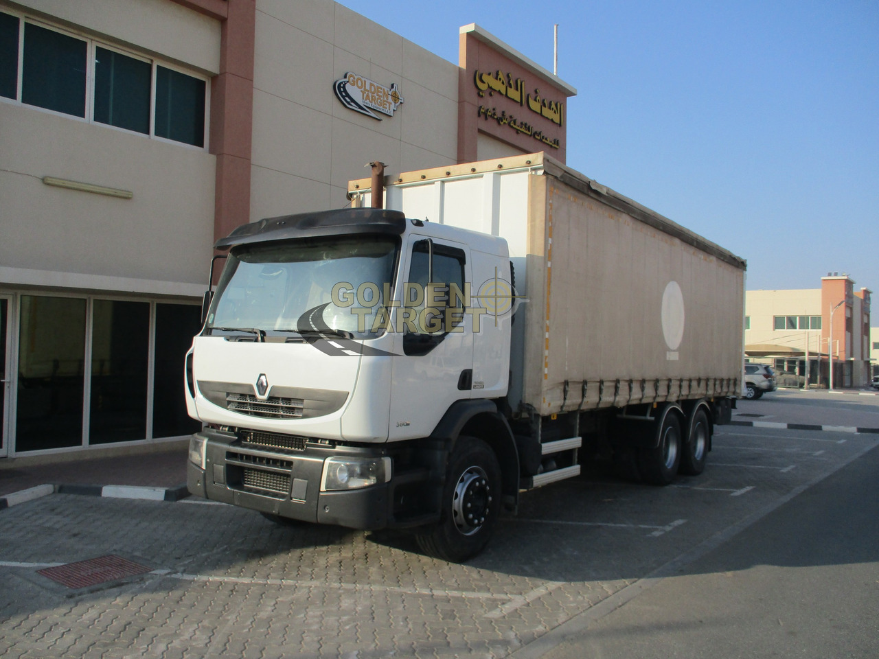 Renault KERAX 380 - Truk dengan terpal samping: gambar 2 Renault KERAX 380 - Truk dengan terpal samping: gambar 2