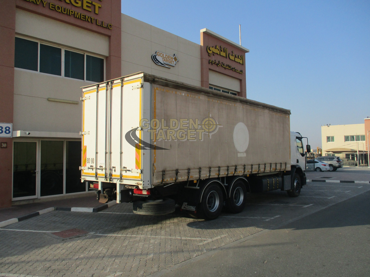 Renault KERAX 380 - Truk dengan terpal samping: gambar 3 Renault KERAX 380 - Truk dengan terpal samping: gambar 3