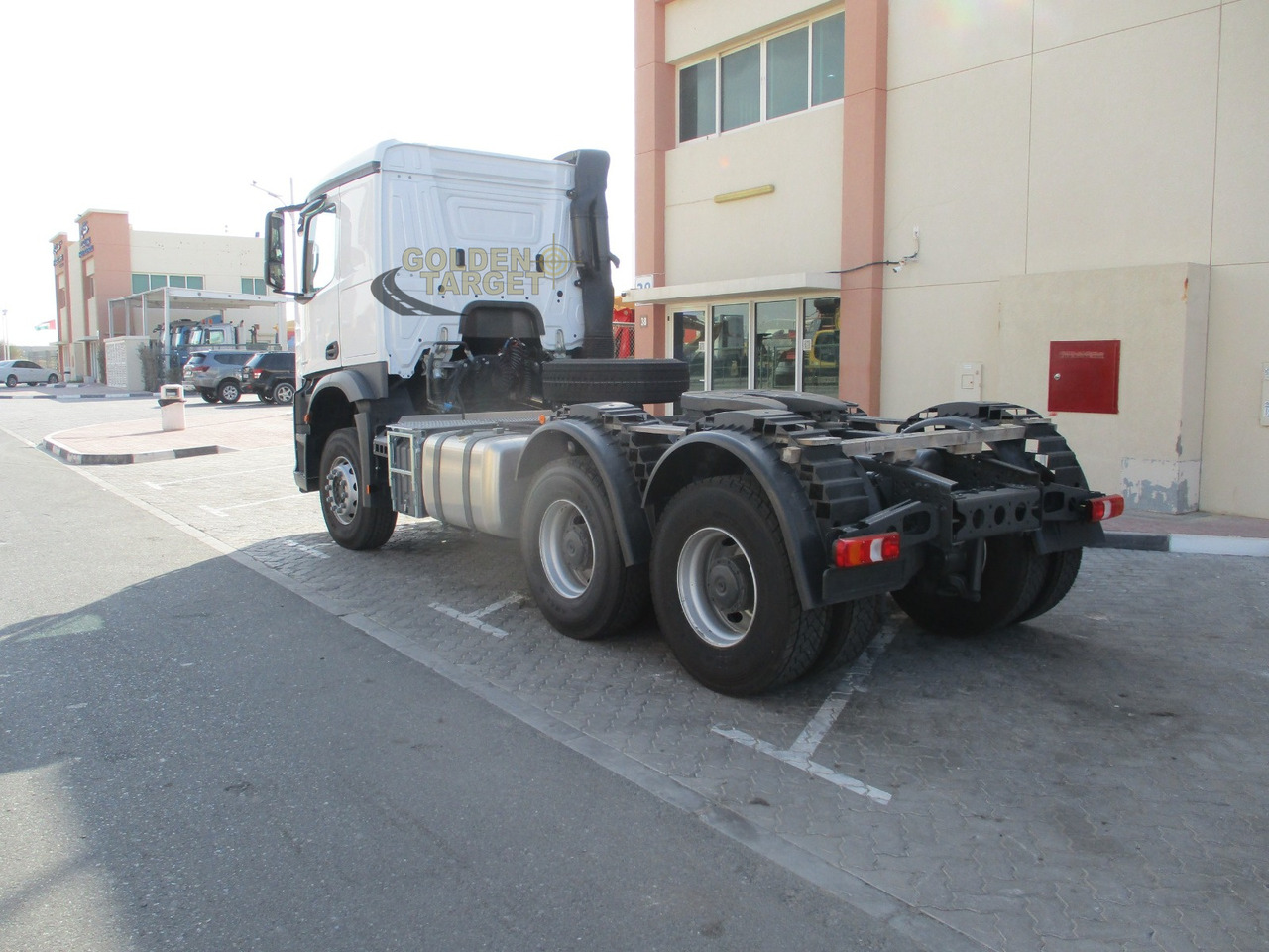 Mercedes-Benz Actros 3342 6x4 Right Hand Head Truck - Tractor head: gambar 4 Mercedes-Benz Actros 3342 6x4 Right Hand Head Truck - Tractor head: gambar 4