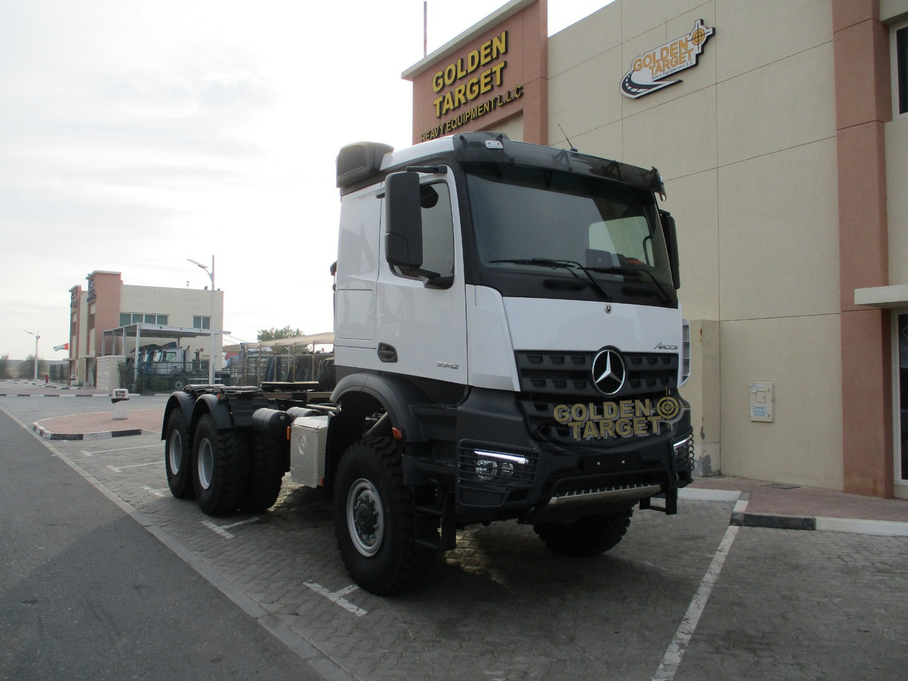 Mercedes-Benz Arocs 3342 6x6 Head Truck - Tractor head: gambar 1 Mercedes-Benz Arocs 3342 6x6 Head Truck - Tractor head: gambar 1